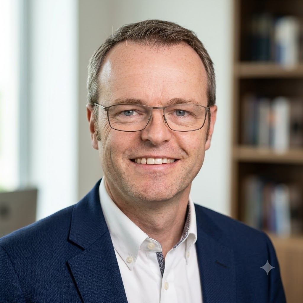 Dr Gareth Bird